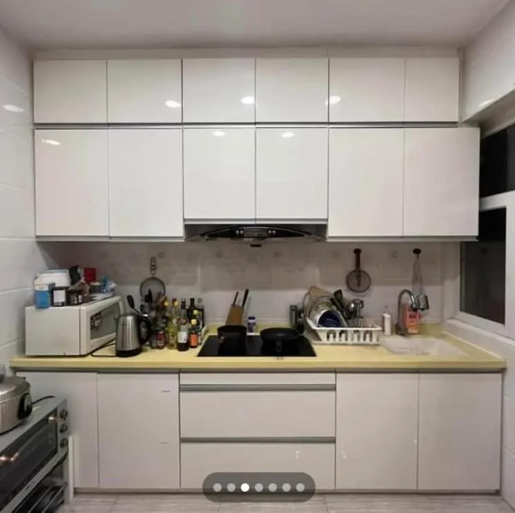 Stylish Central Hk Flat With Balcony Hong Kong